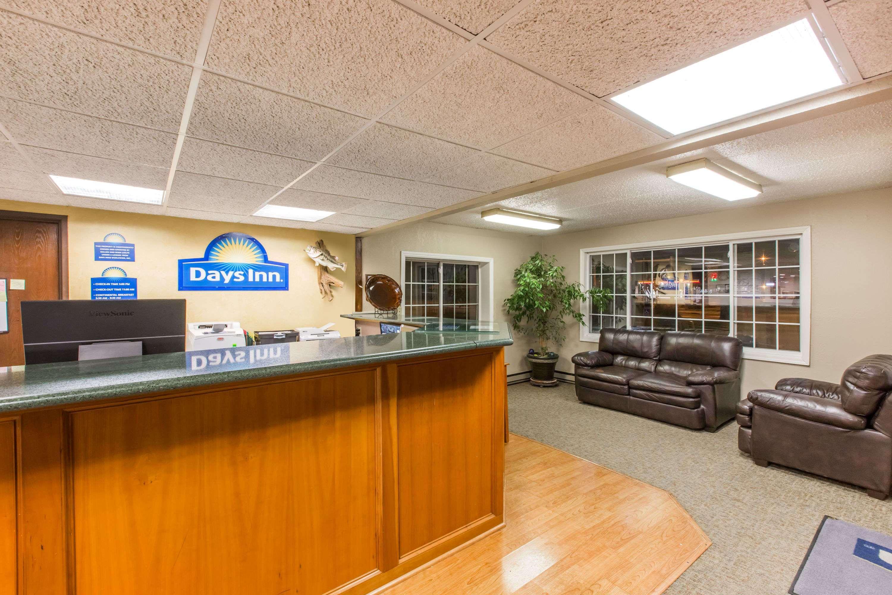 Days Inn By Wyndham Pierre Eksteriør billede