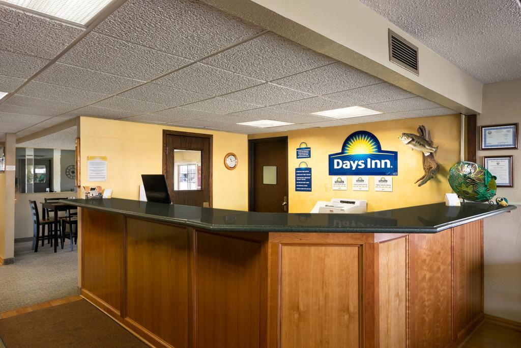 Days Inn By Wyndham Pierre Eksteriør billede